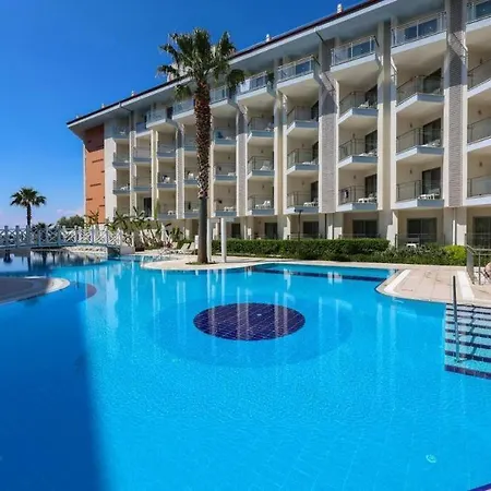 Luks Daire 5 Yildizli Otelde * Kusadasi