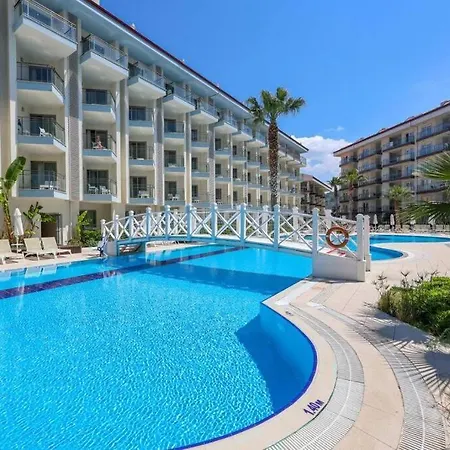 Appartamento Lueks 5 Yildizli Otelde Kusadası