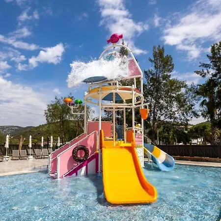 Apartment Luks Daire 5 Yildizli Otelde Kusadasi